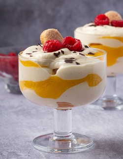 How to Make Limonchello Trifle